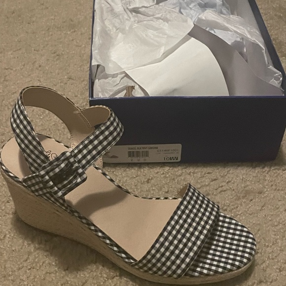 Lifestride Memory Foam Sandal. New in box. Black and white checked. - Picture 2 of 7